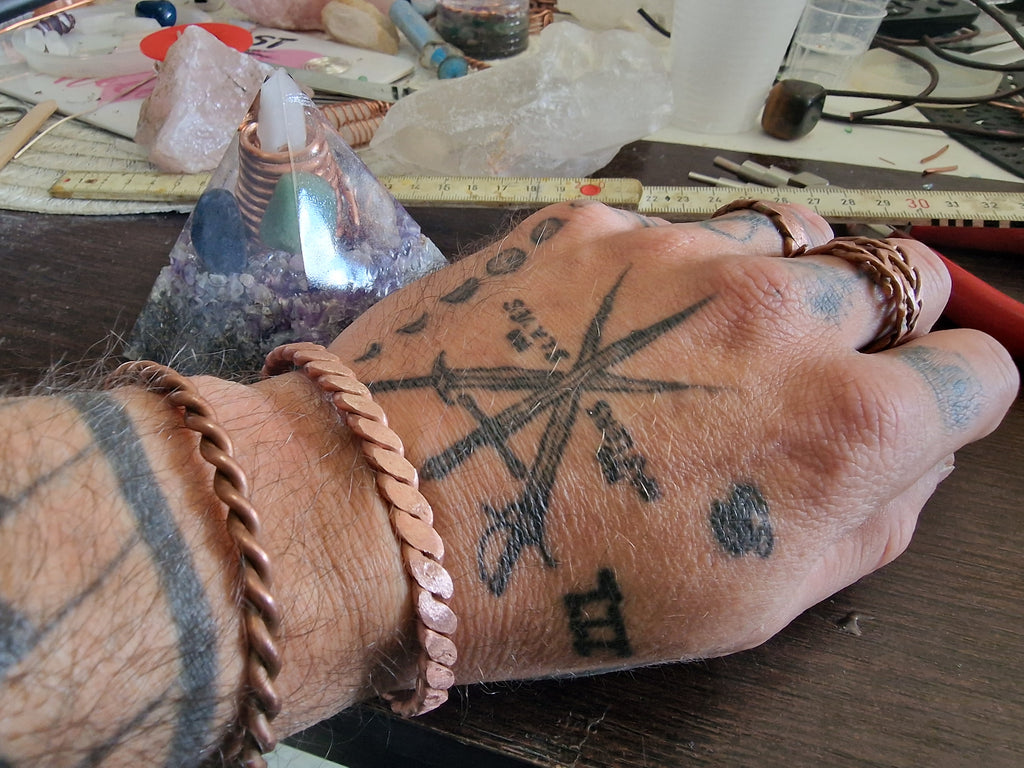 Empowerment Cubit kovácsolt Réz Karperec - A&T Harmonies